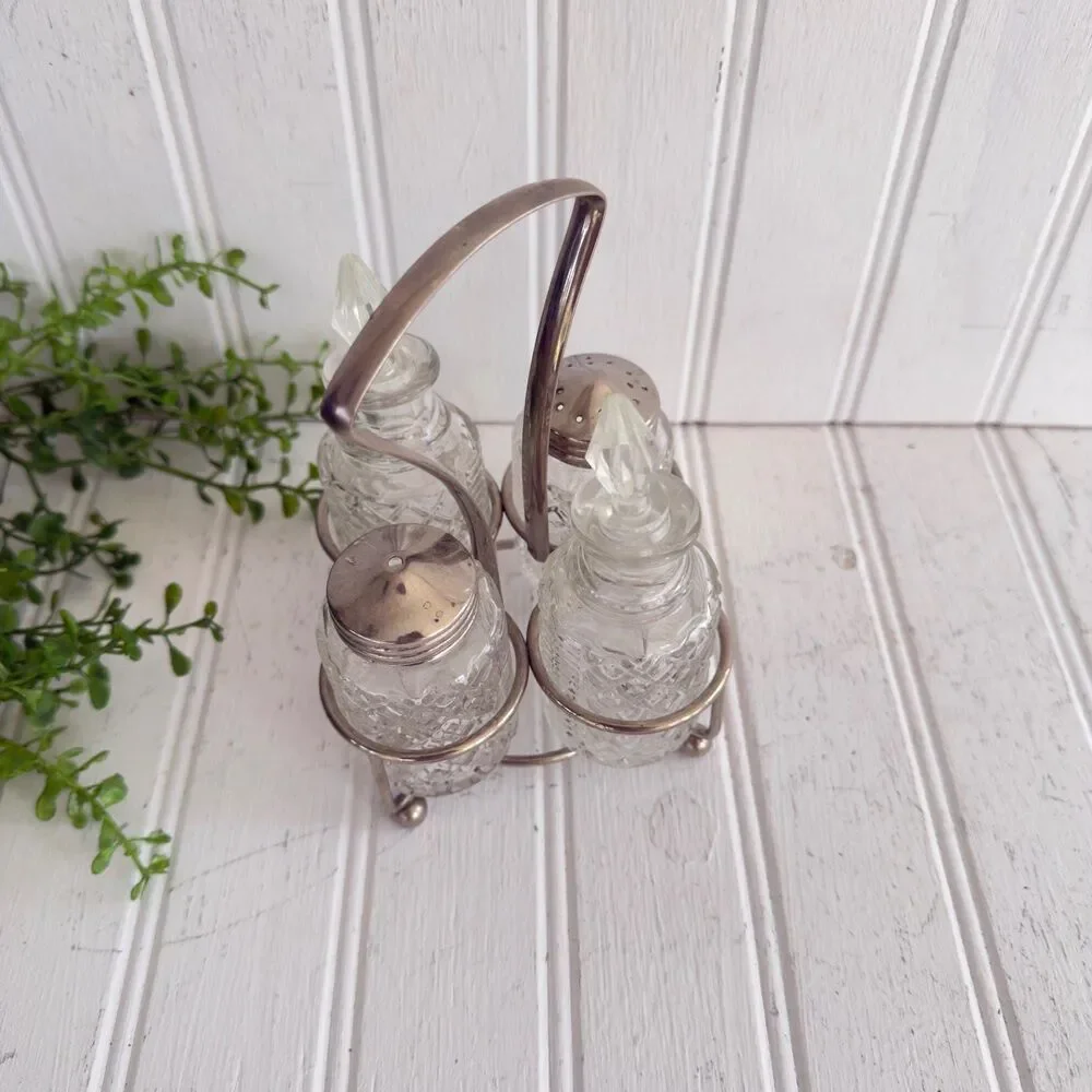 Unbranded charming vintage
